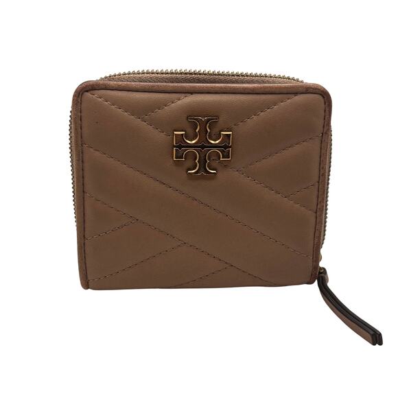 Tory Burch Kira Chevron Bi-Fold Bi-Fold Wallet - Picture 3 of 8